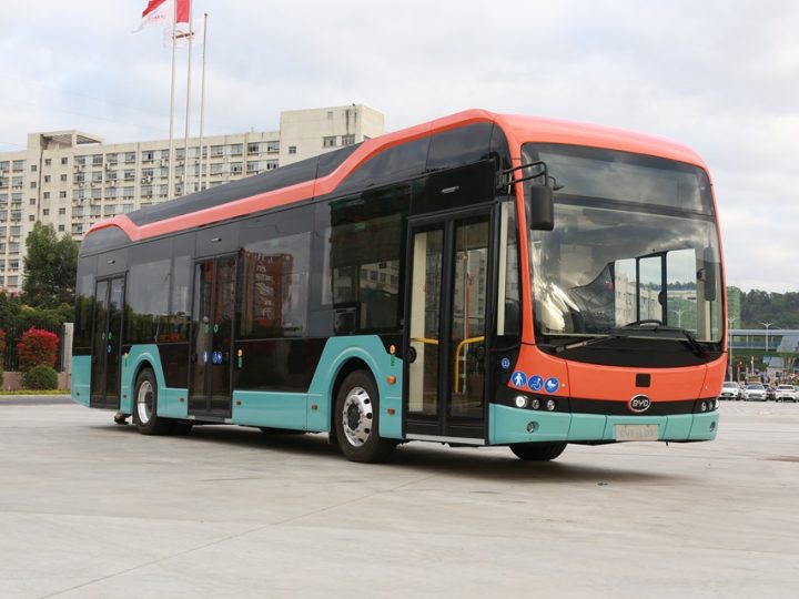 Autobuze electrice avem, dar lipsesc stațiile de încărcare