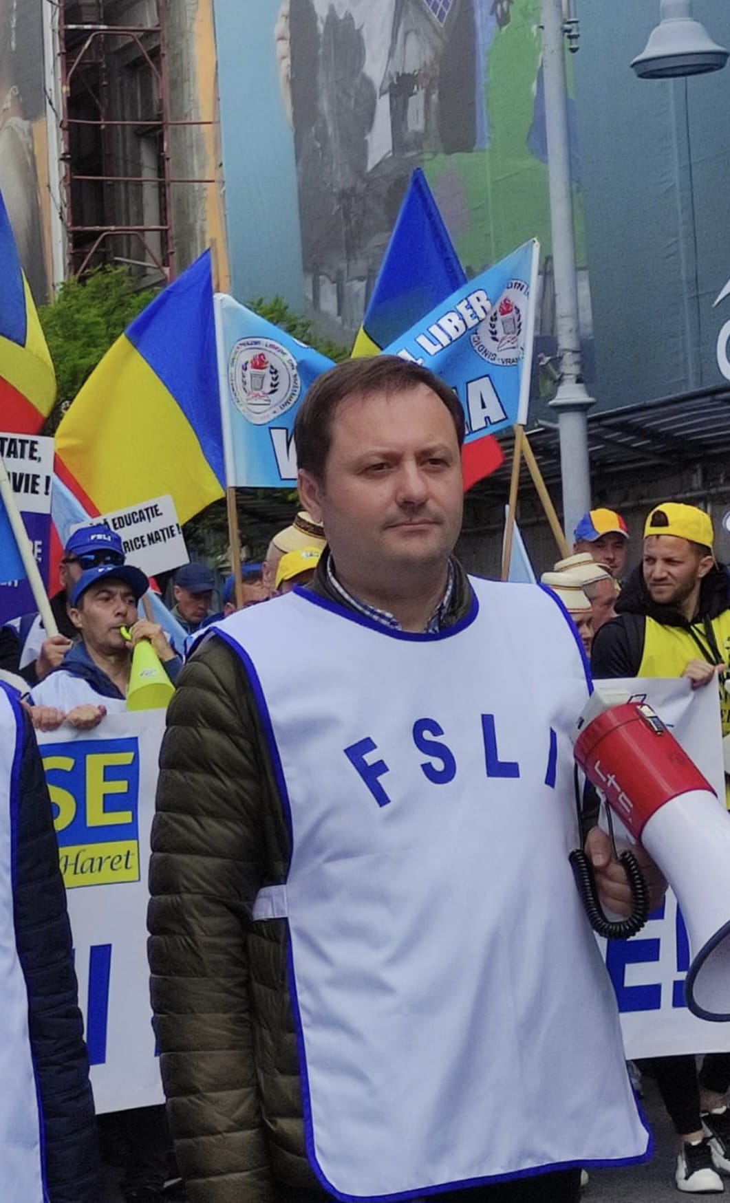 Liderul FSLI George Purcaru: ”130 de cadre didactice din Bacău la mitingul de protest de la București. Legea Salarizării trebuie eliminată”