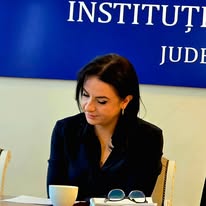 Editorial politic critic semnat de prefectul județului, Andreea Negru