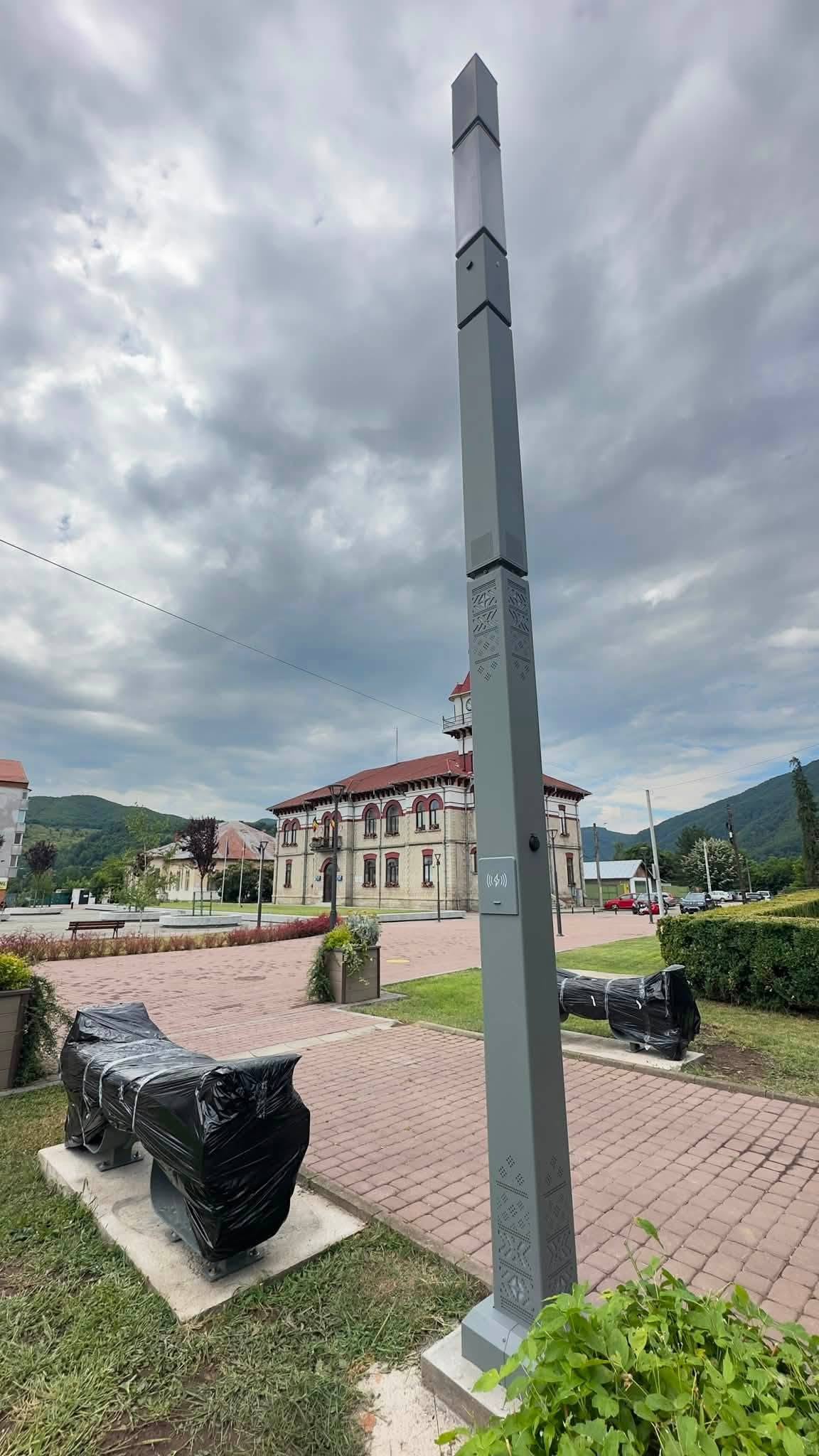Târgu Ocna devine „smart city”: Stâlpi și bănci inteligente în zona centrală, prin PNRR