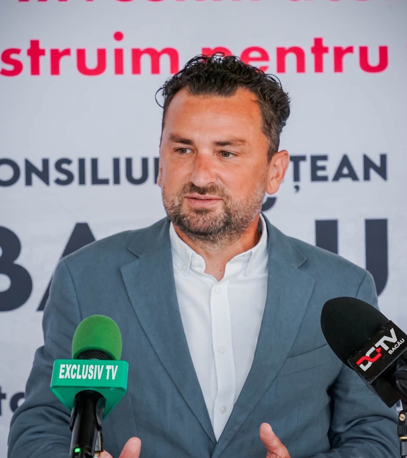 Deputatul PSD, Adrian Popa, a câștigat șefia CAS Bacău, dar nu renunță la Parlament. Parlamentarul vrea postul „la păstrare” până la finalul mandatului