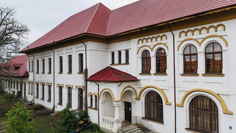 Licitație complexă pentru cele trei școli-monument din Bacău: Primarul Viziteu: ”Evaluarea poate dura până la trei luni”