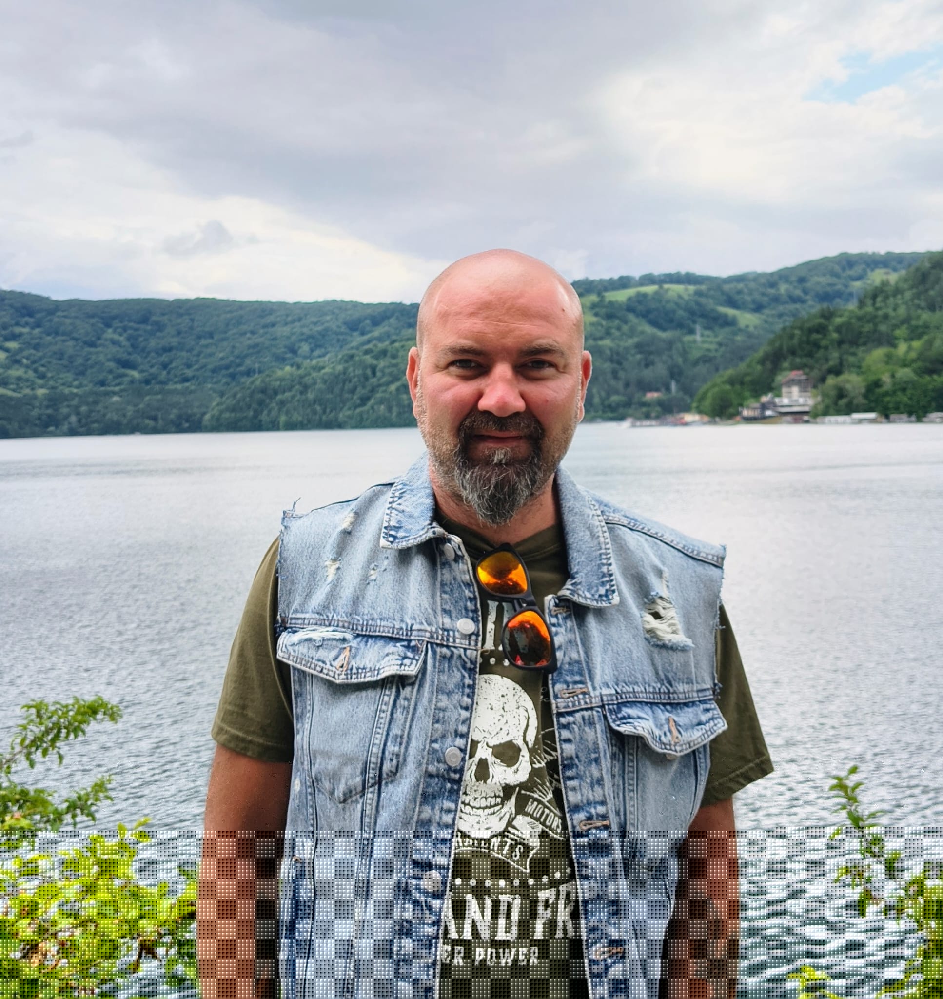 Pro și contra Young Island. La ce-i bun un festival