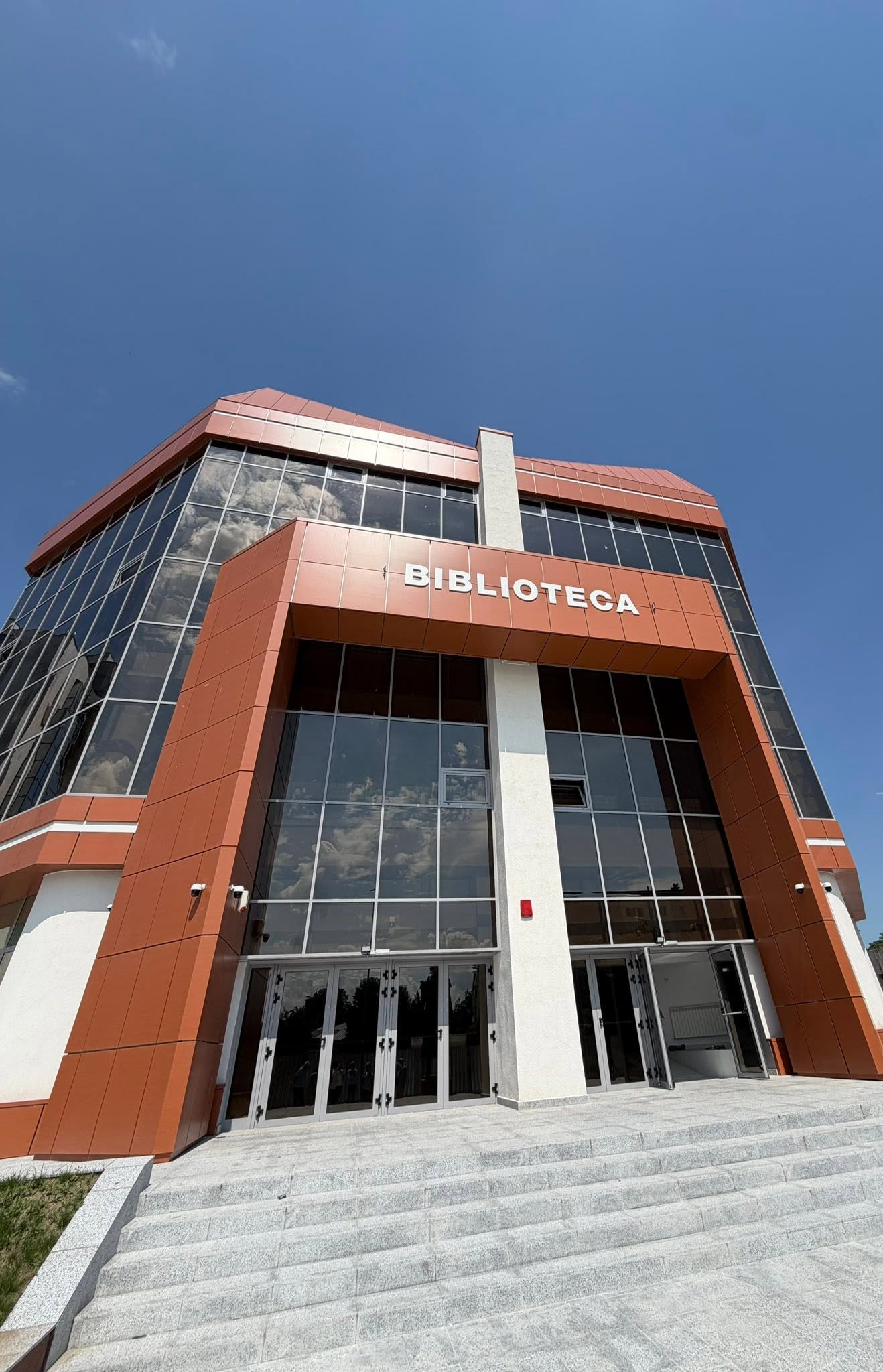 Săptămână mare pentru cultura băcăuană: se deschid noua Bibliotecă „Costache Sturdza” și noul Complex Muzeal ”Iulian Antonescu”