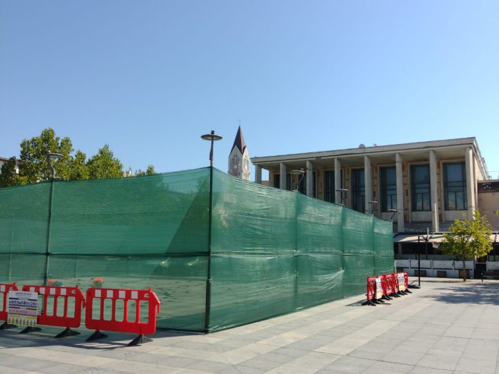 Fântâna din Piața Tricolorului a intrat în reparații exact în toiul verii