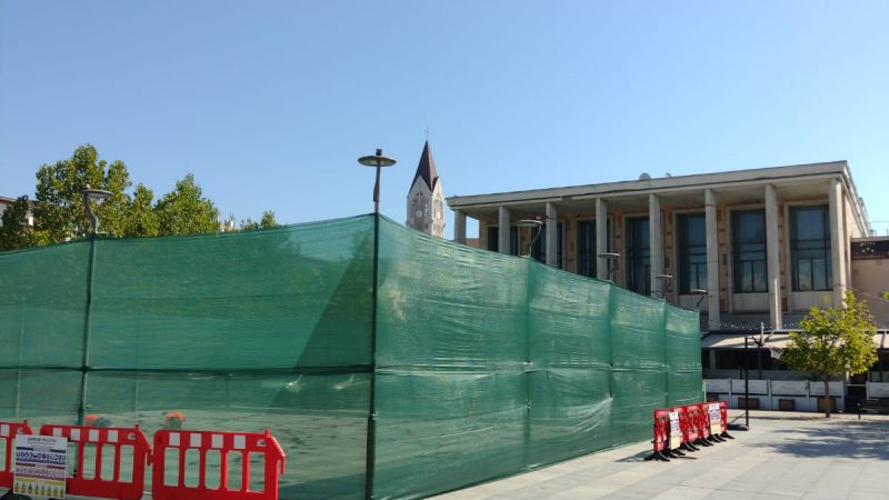 Fântâna din Piața Tricolorului a intrat în reparații exact în toiul verii