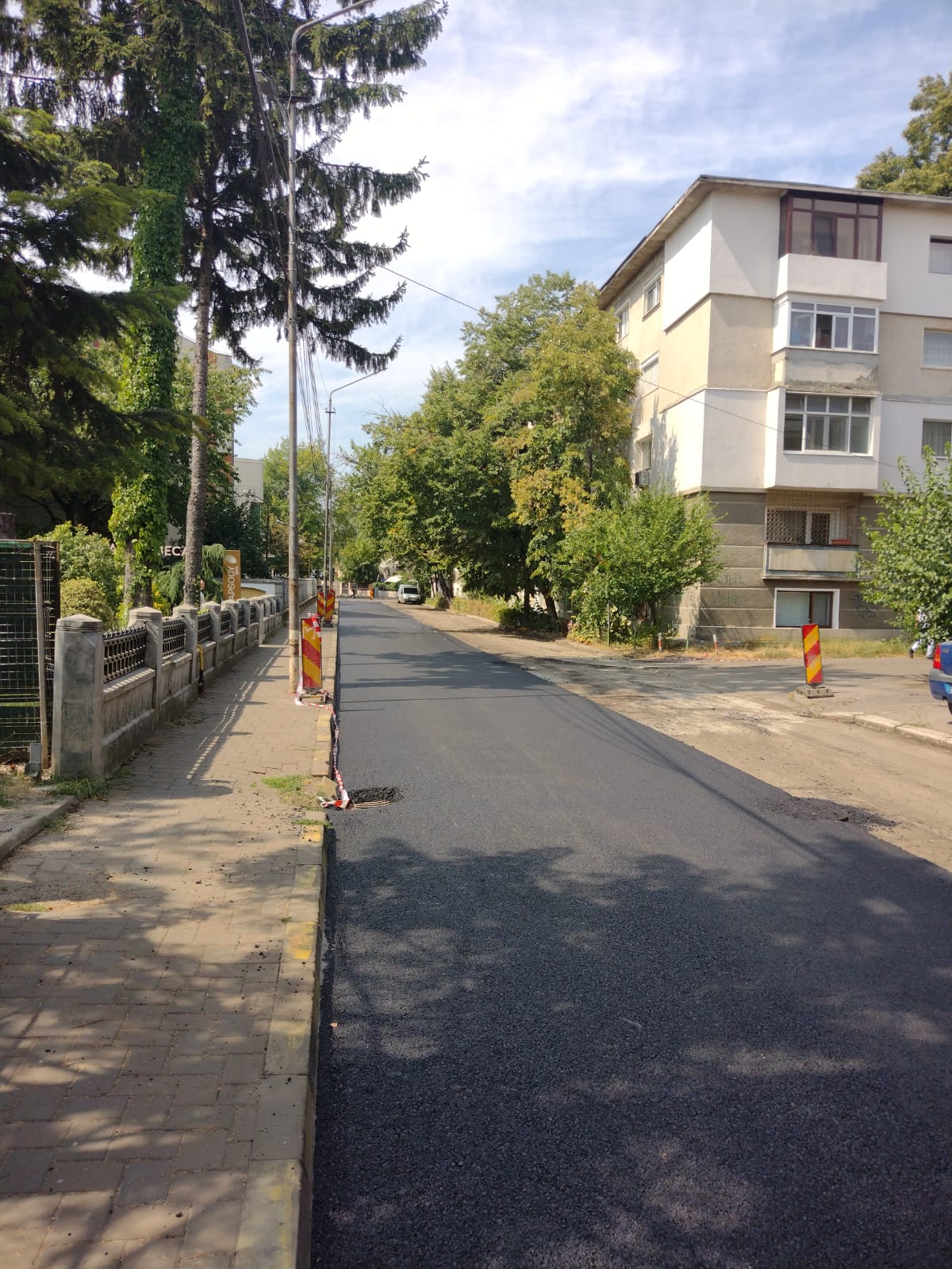 POZA ZILEI – strada Vasile Alecsandri (pe varianta sa scurtă, str Războieni și str Mărășești), este, după al doilea razboi mondial, asfaltată…