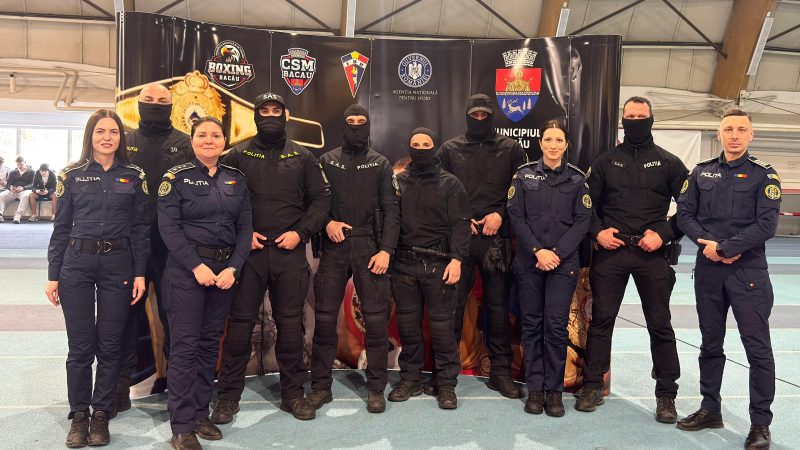 Polițiștii și jandarmii „ocrotesc” boxerii la Bacău: fără cătușe, doar demonstrații