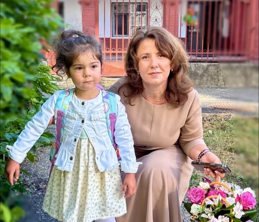 Președinta C.J., Cristina Breahnă Pravăț, la început de an școlar: prima zi de grădiniță pentru mezina familiei