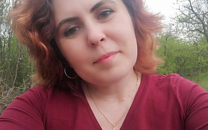 Adriana Măcincă, directoarea Colegiului Alecsandri: ”Școala nu este o scenă de etalare a modei. Numai chiulangii nu doresc purtarea uniformei”. Ce zice Consiliul Elevilor din Bacău