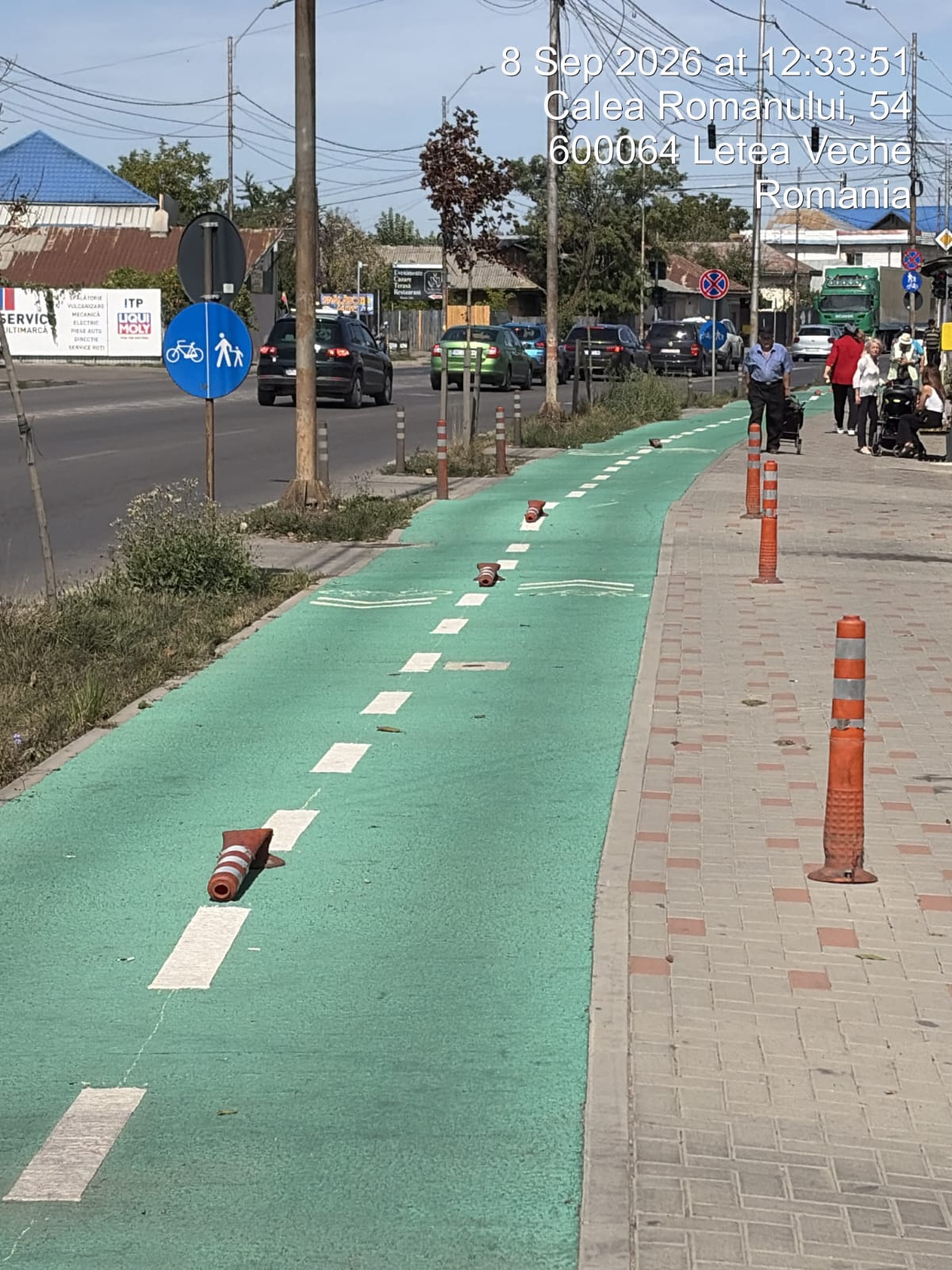 POZA ZILEI: Calea Romanului – stâlpii de pe pistă au început să se ferească de mașini