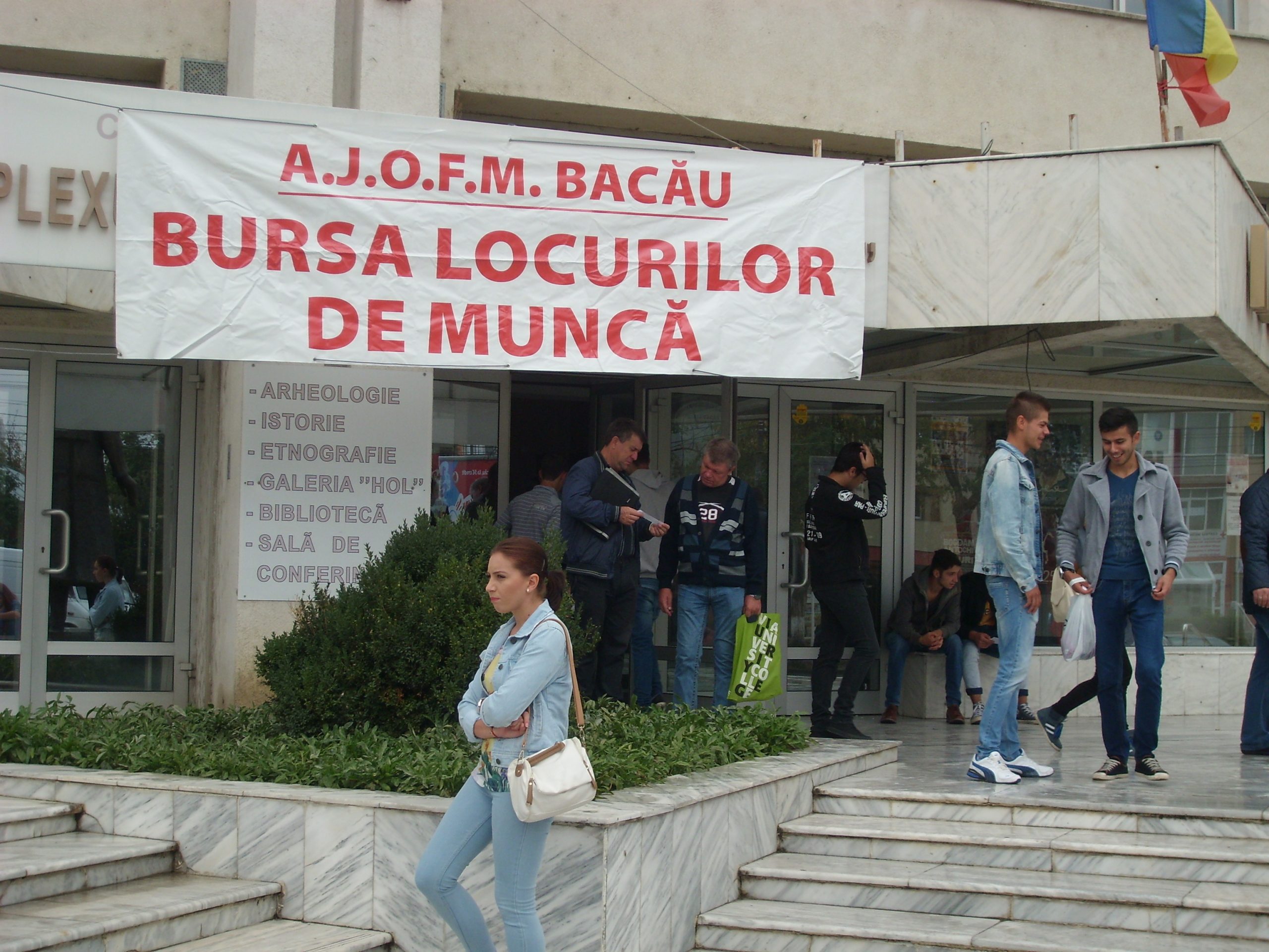 Acces direct la locuri de muncă pentru absolvenții din Bacău: Bursa Locurilor de Muncă are loc pe 9 octombrie