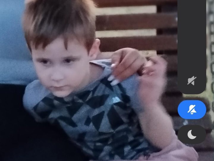 Căutări de amploare în Dofteana pentru găsirea lui Iosif, copilul de 4 ani dispărut de acasă. Peste 250 de persoane, elicopter și termoviziune, mobilizate în teren