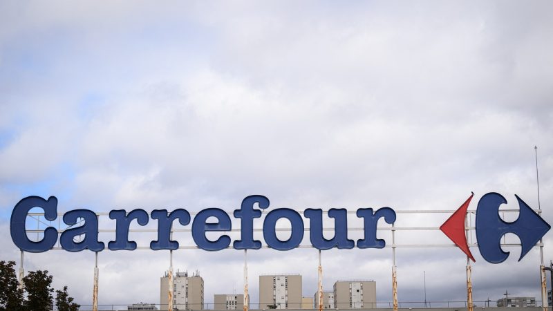 Frații Pavăl, proprietarii Dedeman, au în portofoliu KORRA, posibilul nou brand al magazinelor Carrefour