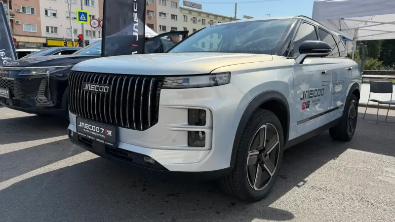 Ce mașini preferă băcăuanii: cu motor termic, sceptici la cele chinezești, interesați de second hand