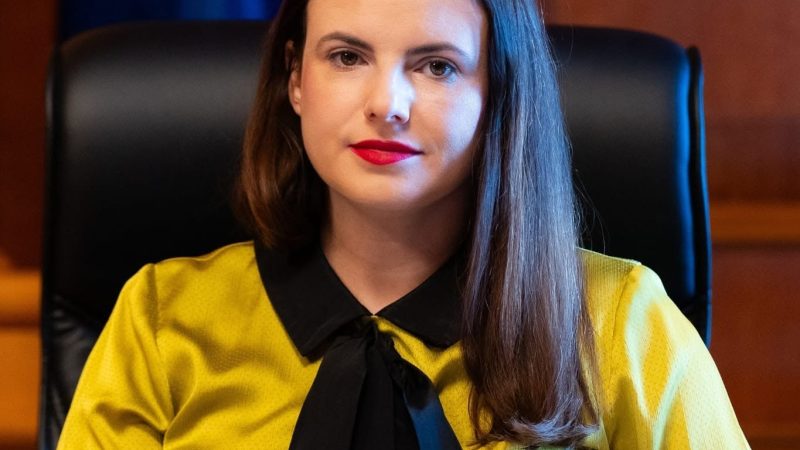 Scandalul Dan Puric continuă la Bacău. AUR îl invită la o conferință după anularea evenimentului de la Colegiul „Alecsandri”