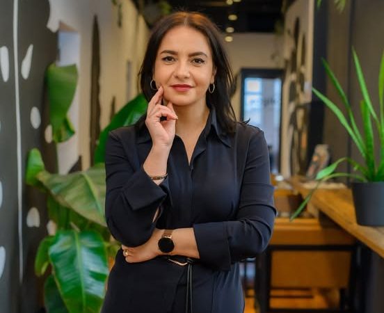 Andreea Negru, prefectul județului Bacău: „Încă nu mi-am depus demisia. Dacă ar fi să-mi reproșez ceva, în primul rând mi-aș reproșa că nu am comunicat suficient”