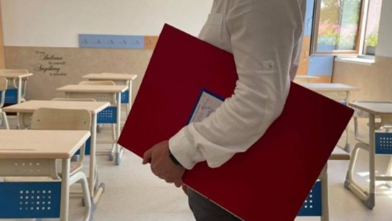 197 de candidați intră în concursul pentru șefia școlilor din Bacău. Testul eliminatoriu începe la ora 10.00
