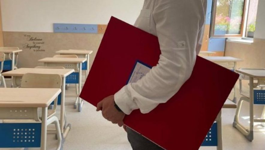 197 de candidați intră în concursul pentru șefia școlilor din Bacău. Testul eliminatoriu începe la ora 10.00